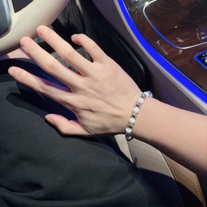 chr1st1an D10r bracelets